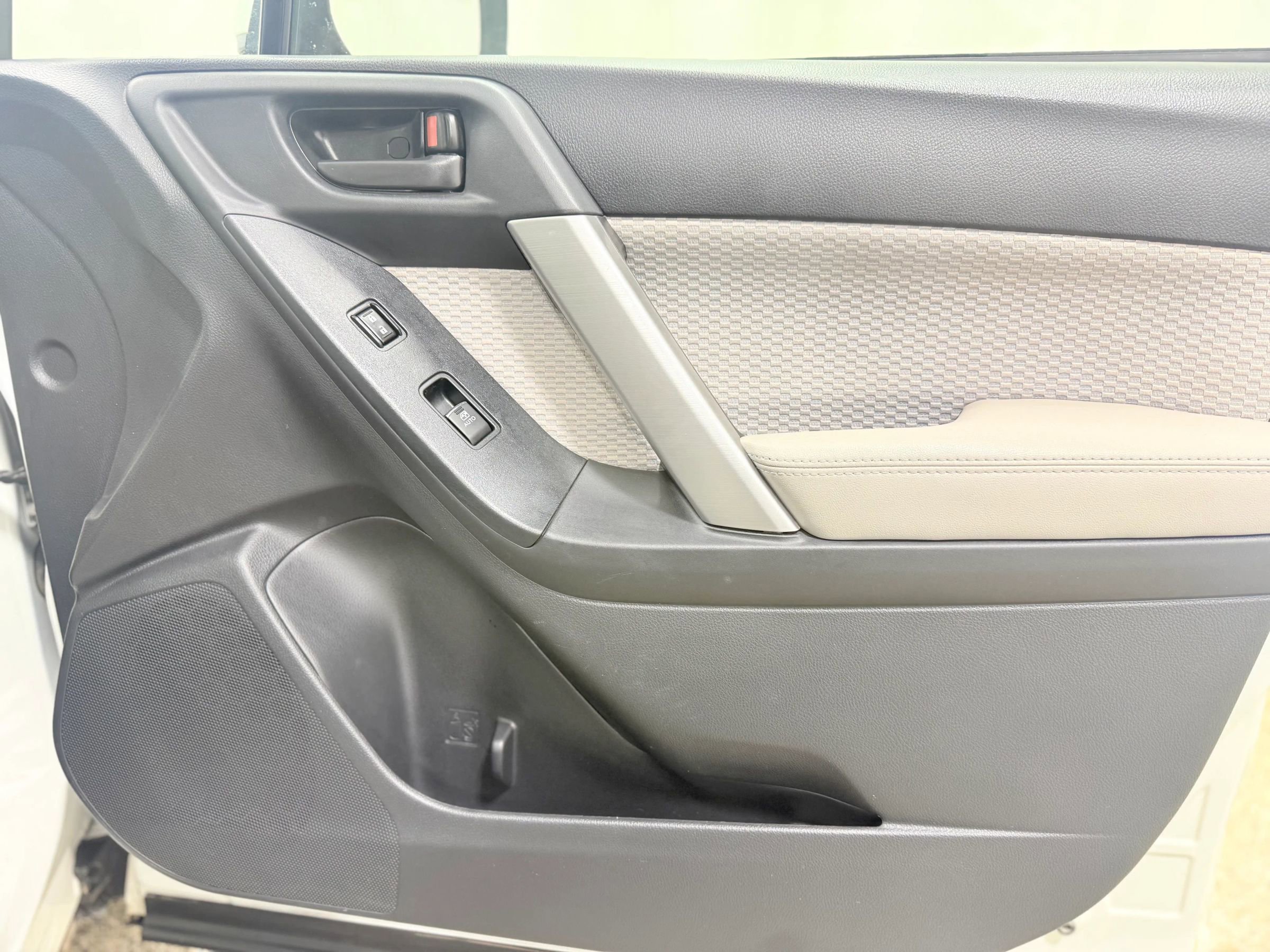 Used 2017 Subaru Forester 2.5i Premium image 26