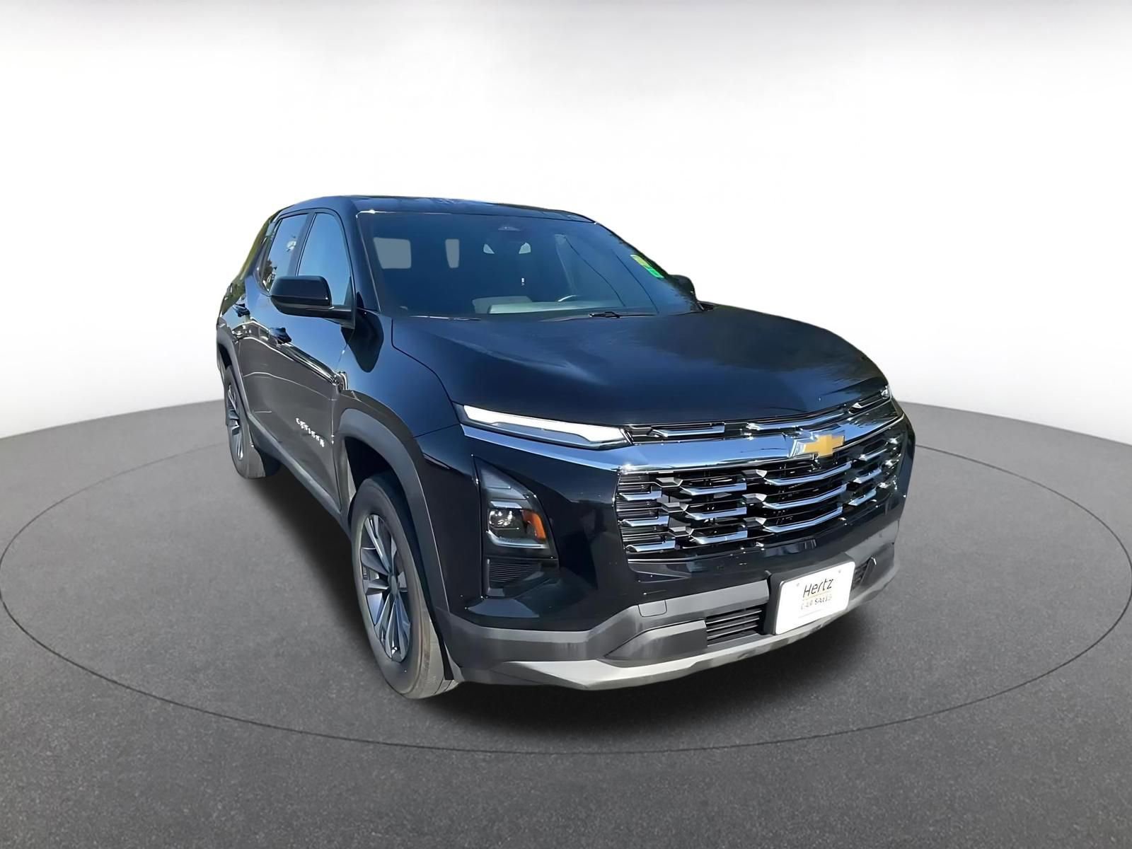 Used 2025 Chevrolet Equinox LT FWD image 3