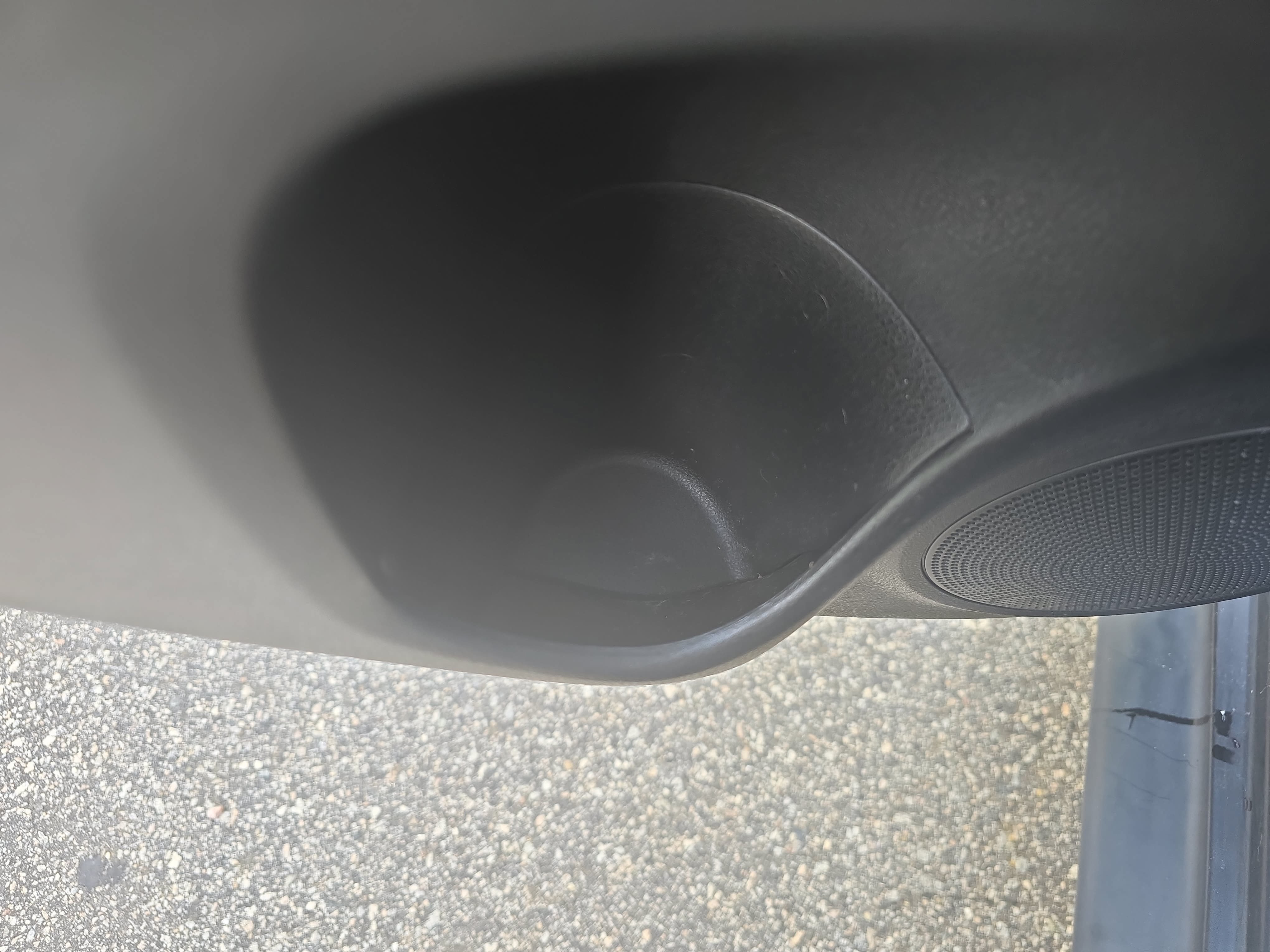Used 2014 Nissan Juke S FWD image 14