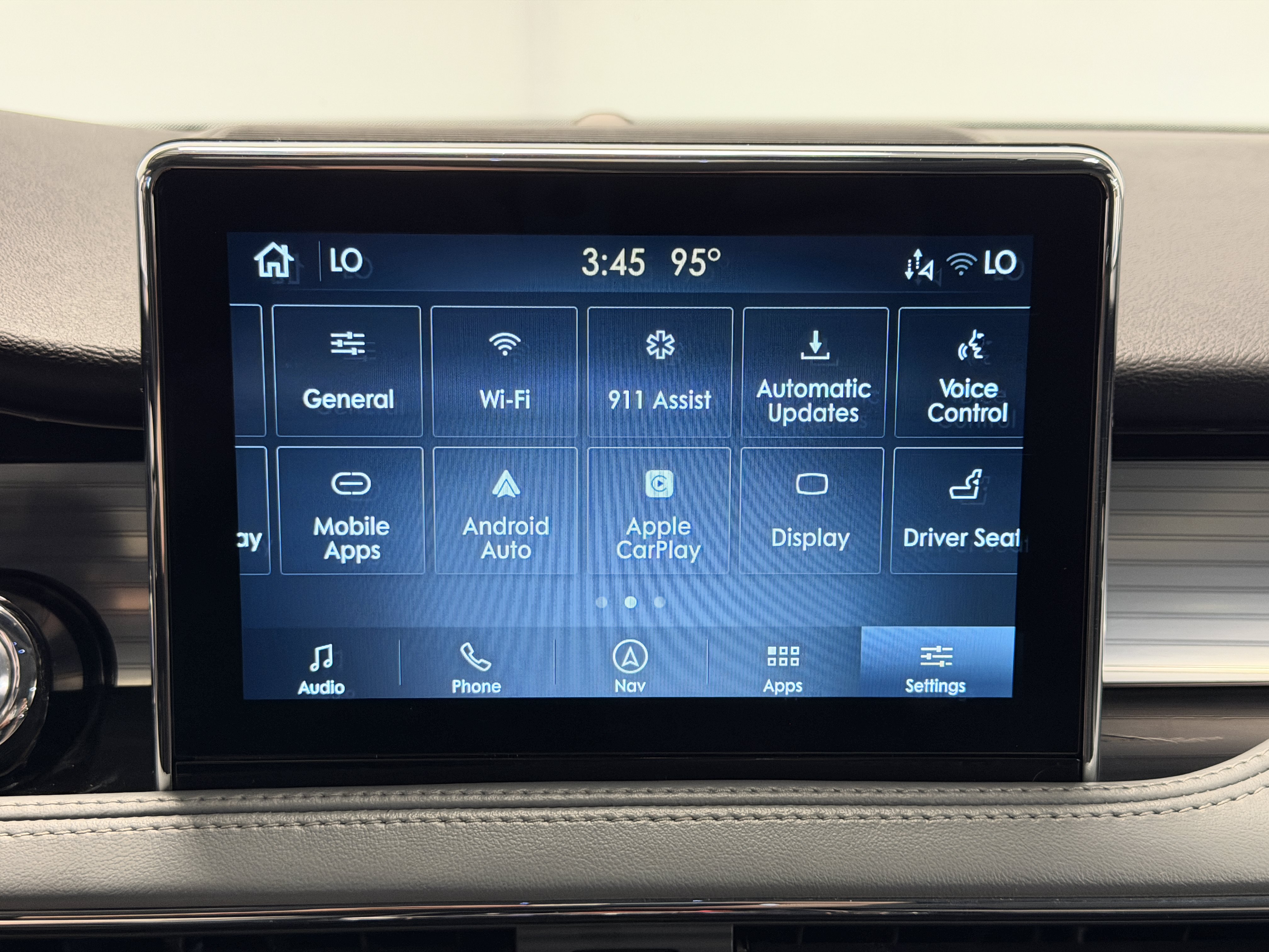 Used 2022 Lincoln Corsair FWD w/ Premium Package image 10