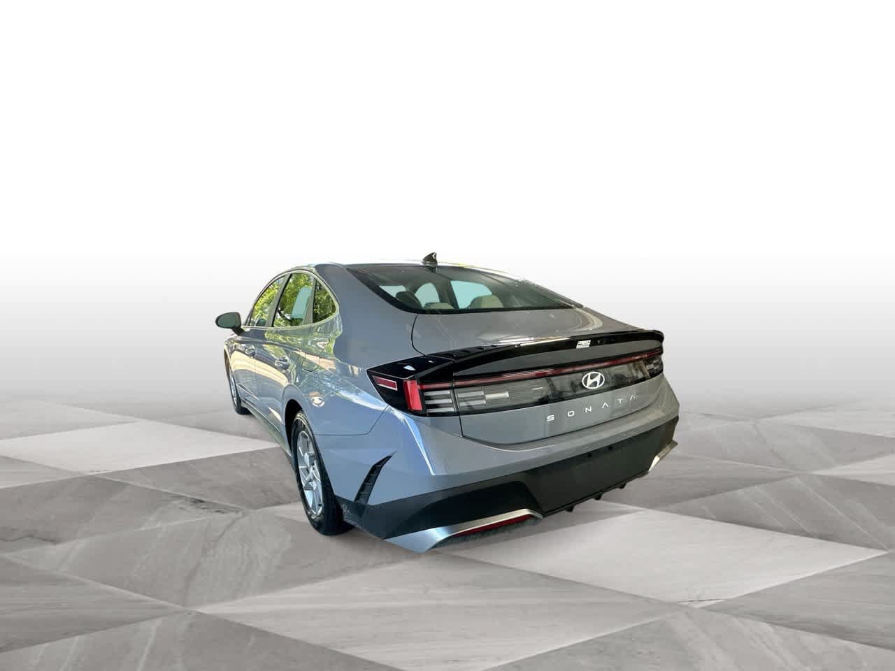 Used 2026 Hyundai Sonata SE FWD image 6