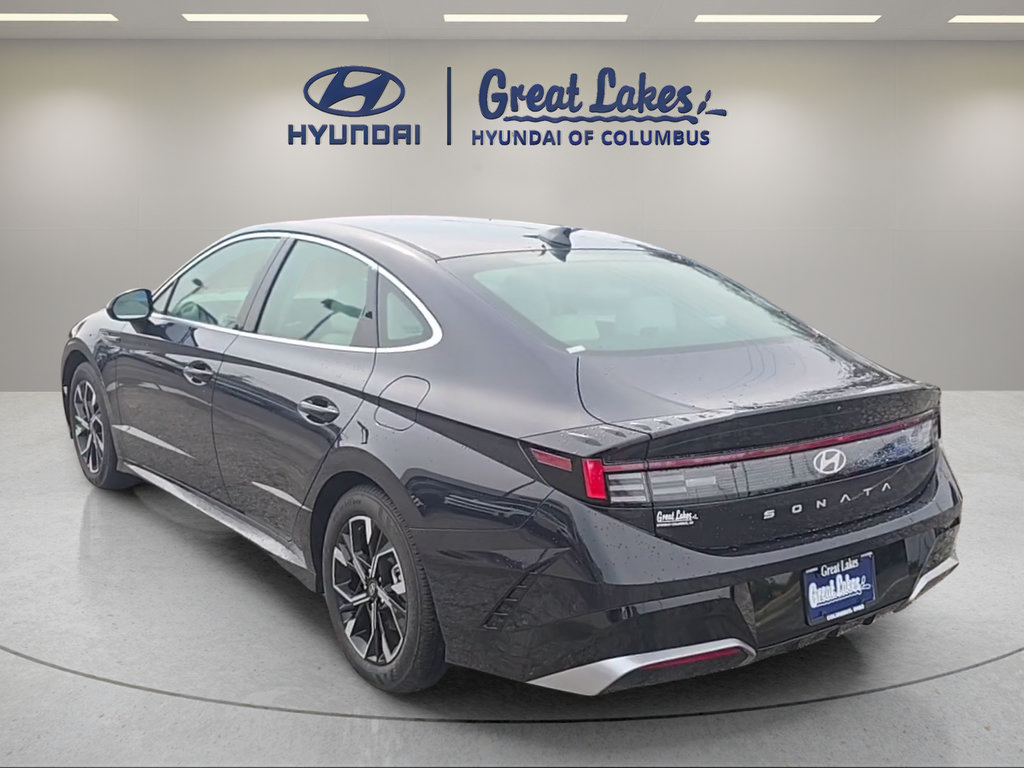 Used 2025 Hyundai Sonata SEL FWD image 3
