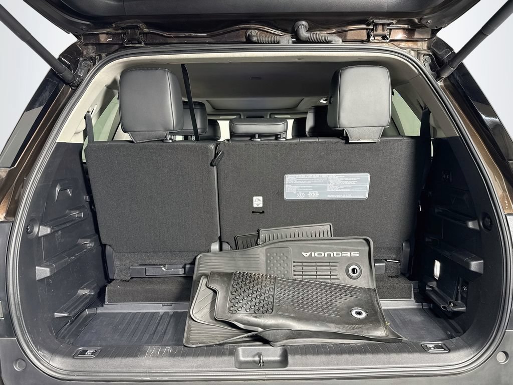Used 2023 Toyota Sequoia Limited RWD image 33