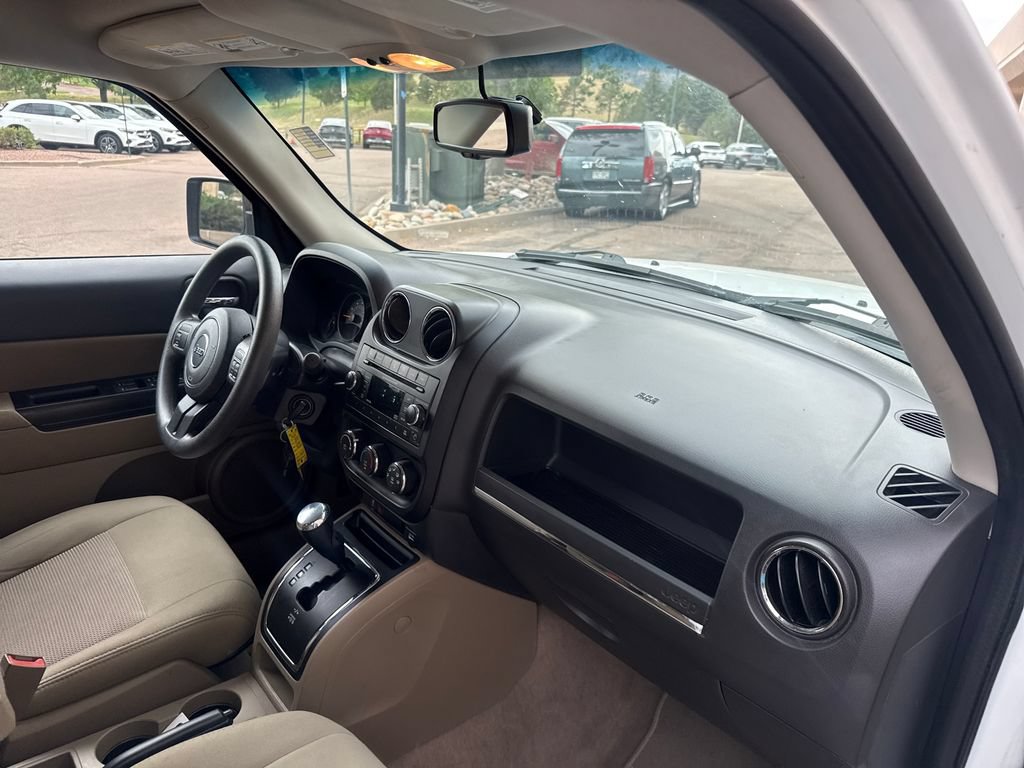 Used 2015 Jeep Patriot Sport w/ Power Value Group FWD image 29