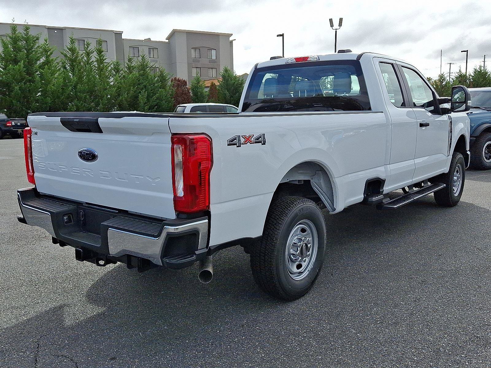 New 2026 Ford F250 XL w/ XL Chrome Package image 3