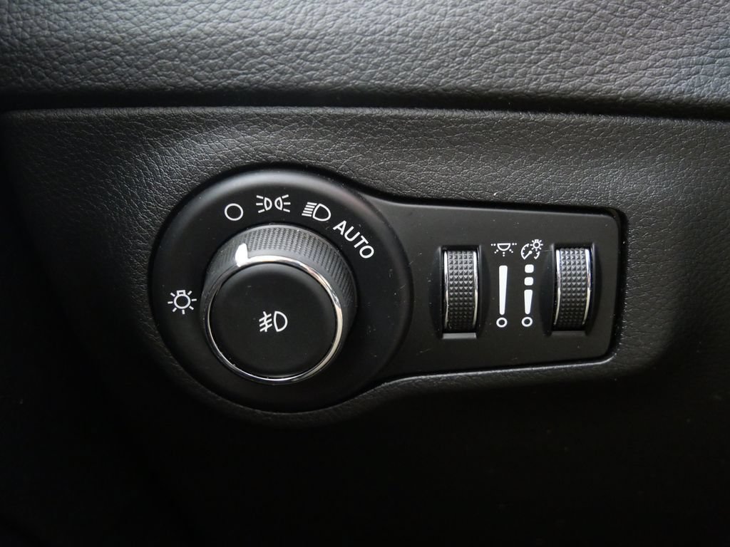 Used 2019 Jeep Compass Trailhawk w/ Leather Interior Group AWD/4WD image 22