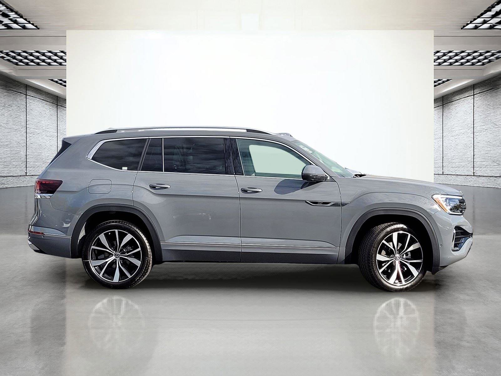 New 2026 Volkswagen Atlas SEL Premium R-Line image 5