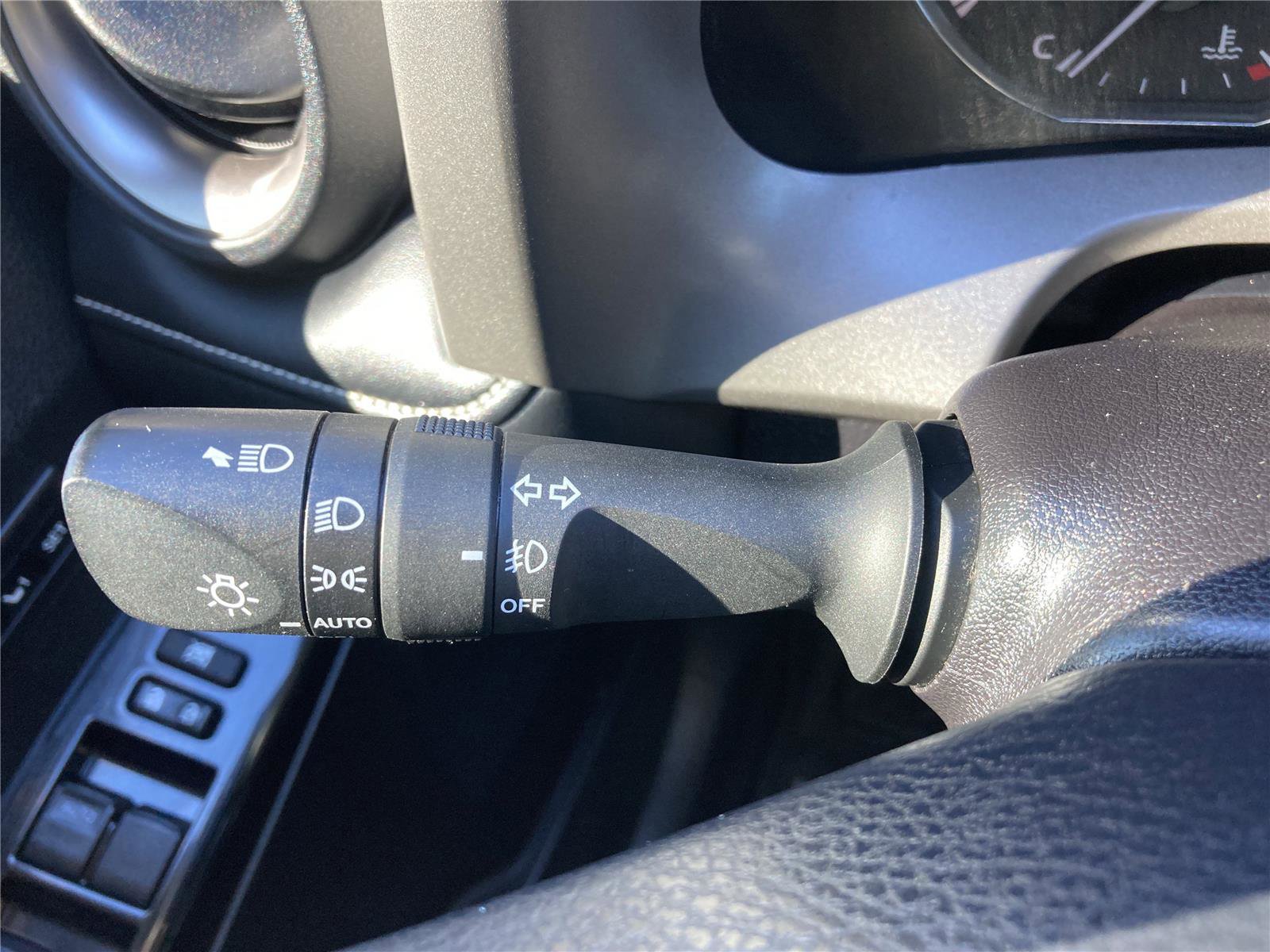 Used 2017 Toyota RAV4 Limited image 23