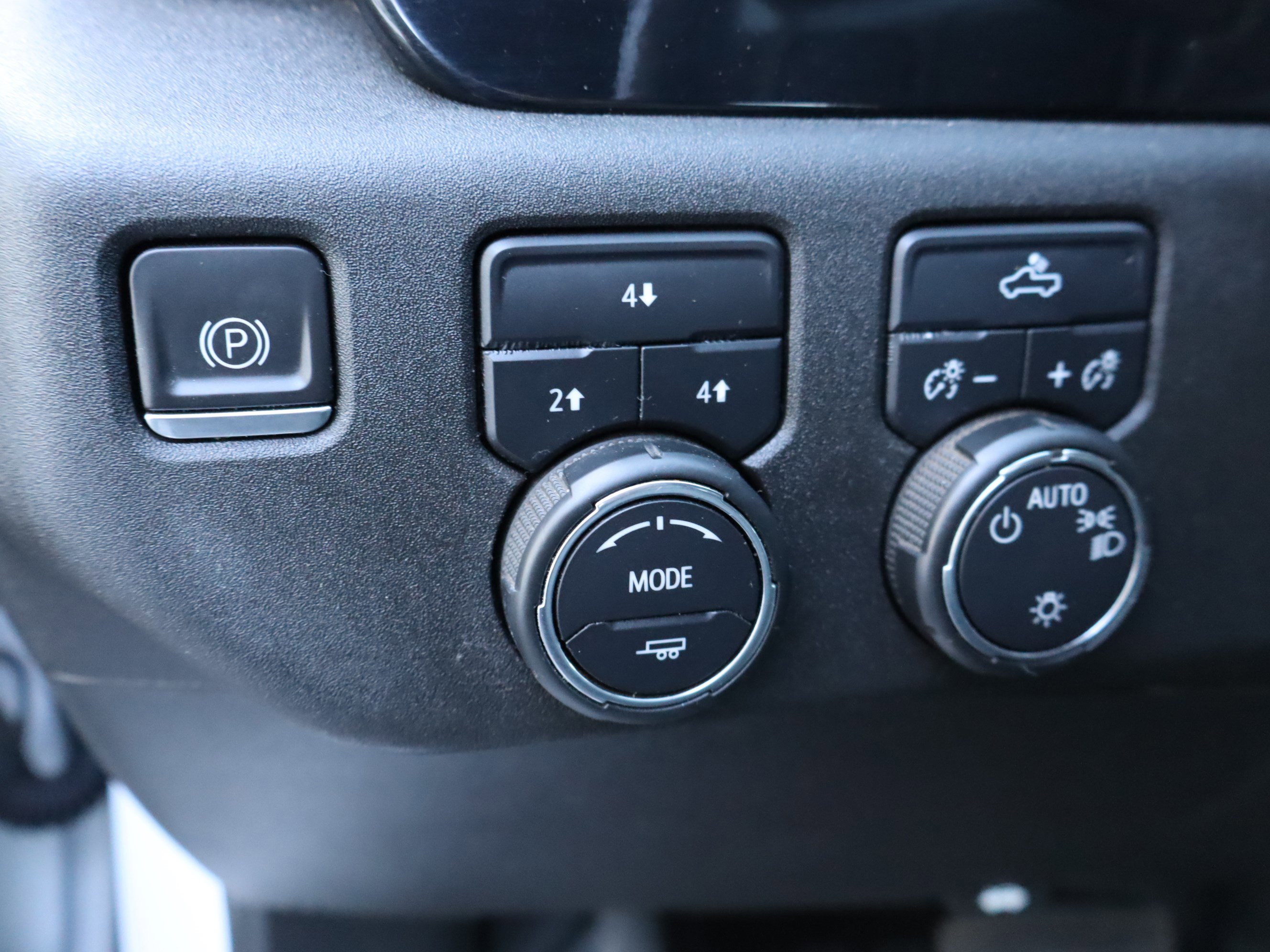Used 2024 Chevrolet Silverado 3500 LT AWD/4WD image 22
