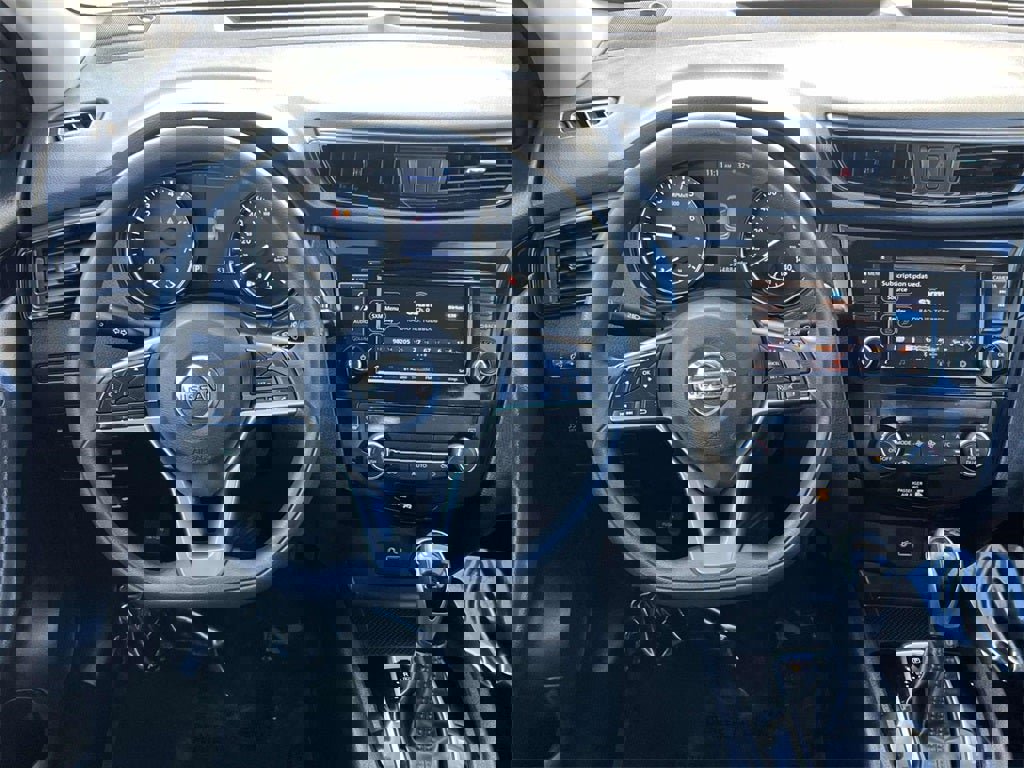 Certified 2019 Nissan Rogue Sport SV image 30