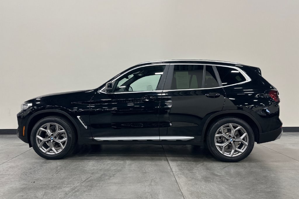 Used 2024 BMW X3 xDrive30i w/ Premium Package w/ZPA AWD/4WD image 7