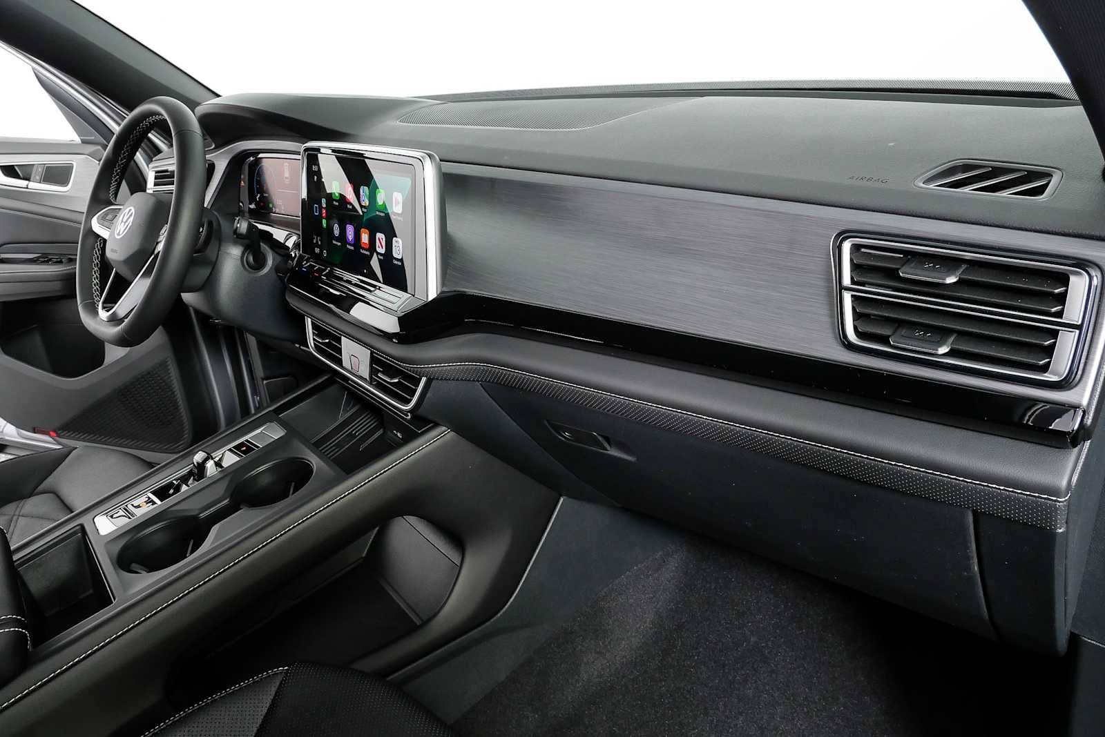New 2026 Volkswagen Atlas Cross Sport SE FWD image 23