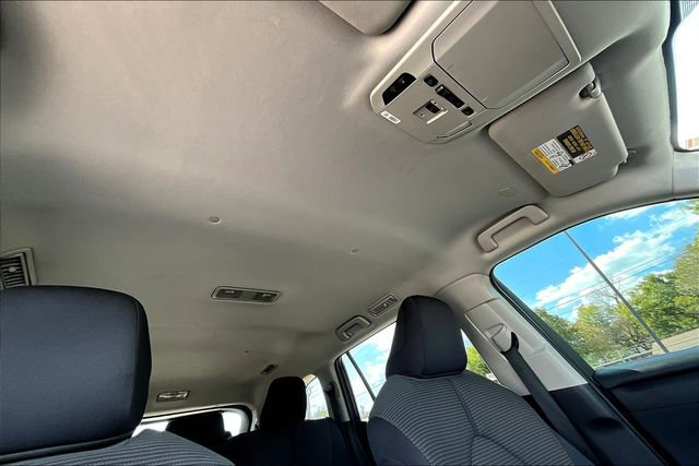 Used 2024 Toyota Highlander LE image 25