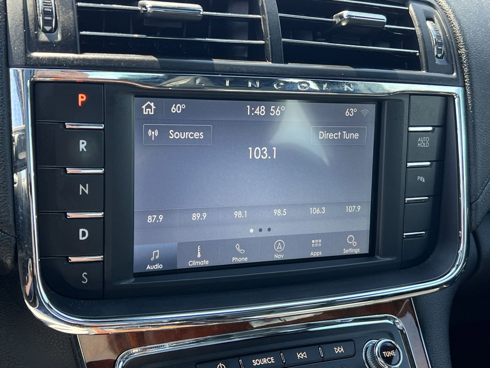 Used 2020 Lincoln Continental AWD w/ Premium Package image 24
