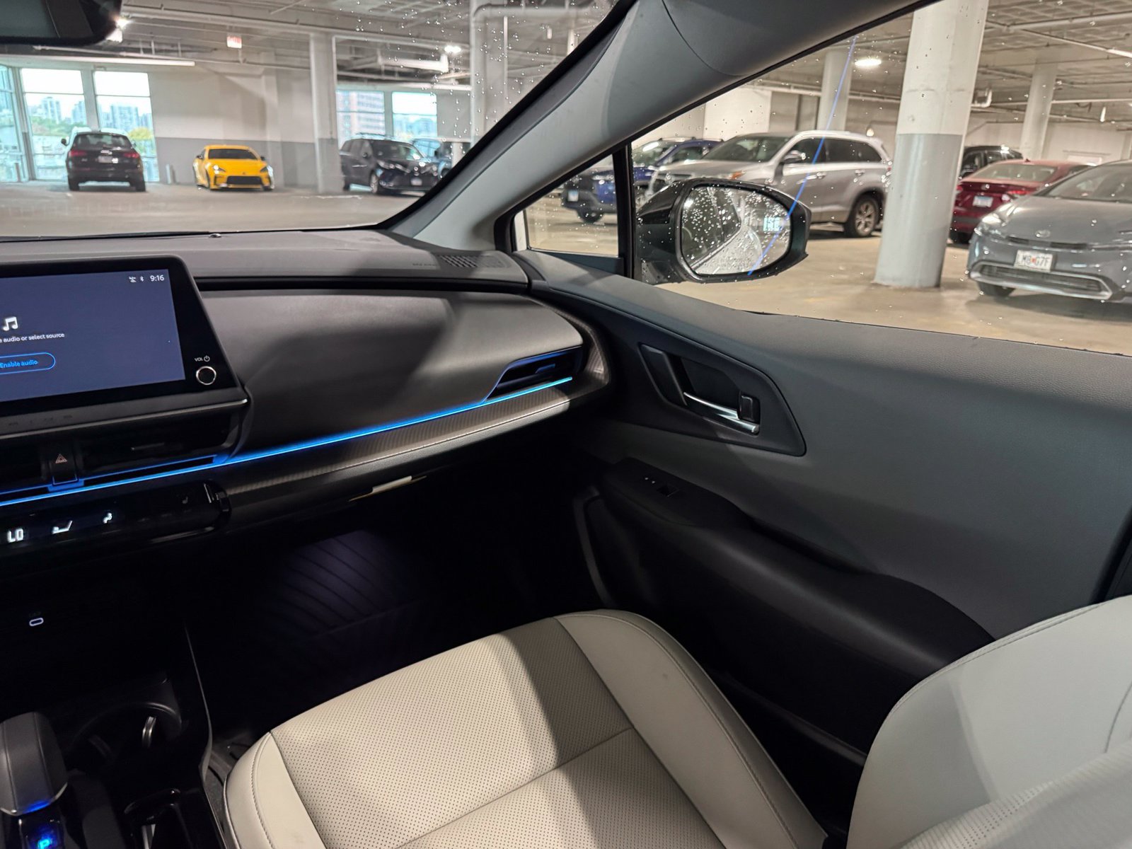 Used 2025 Toyota Prius XLE AWD/4WD image 35
