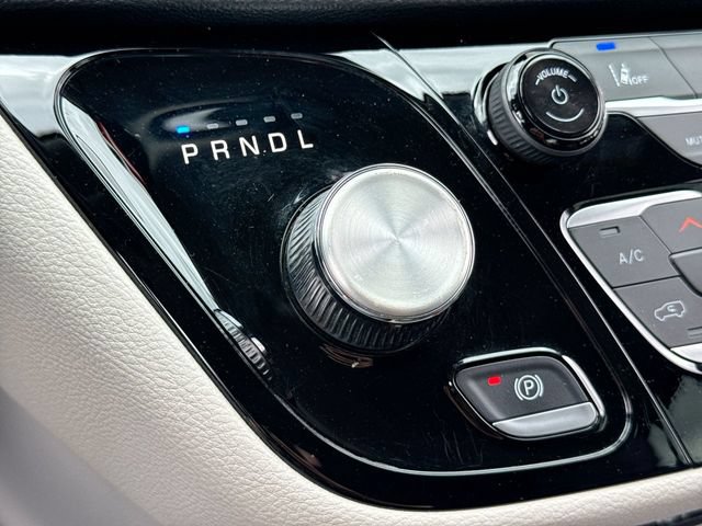 Used 2024 Chrysler Pacifica Limited FWD image 20