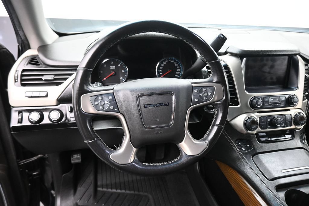 Used 2019 GMC Yukon XL Denali w/ Denali Ultimate Package AWD/4WD image 15