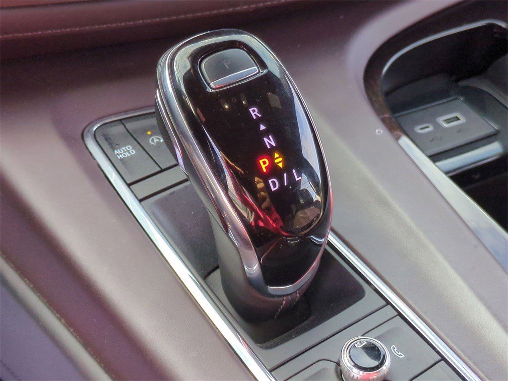 Certified 2023 Cadillac Escalade ESV Premium Luxury Platinum w/ LPO, Radiant Package image 17