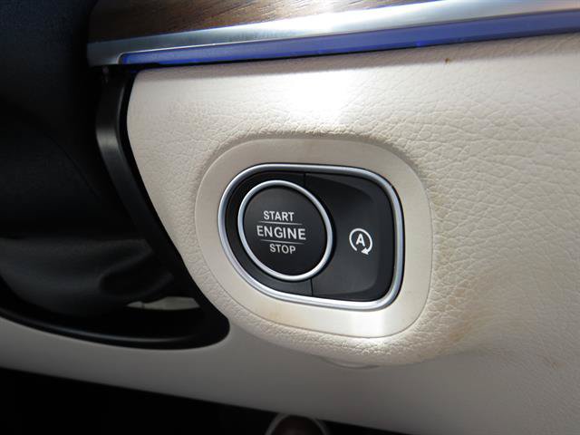 Used 2025 Mercedes-Benz GLS 450 4MATIC image 14