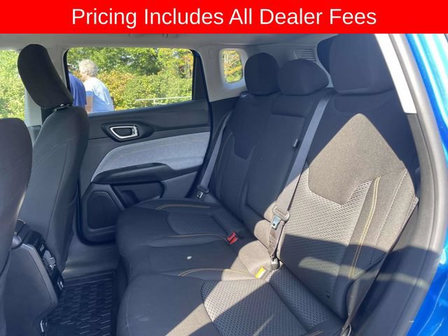 Used 2022 Jeep Compass Sport AWD/4WD image 16