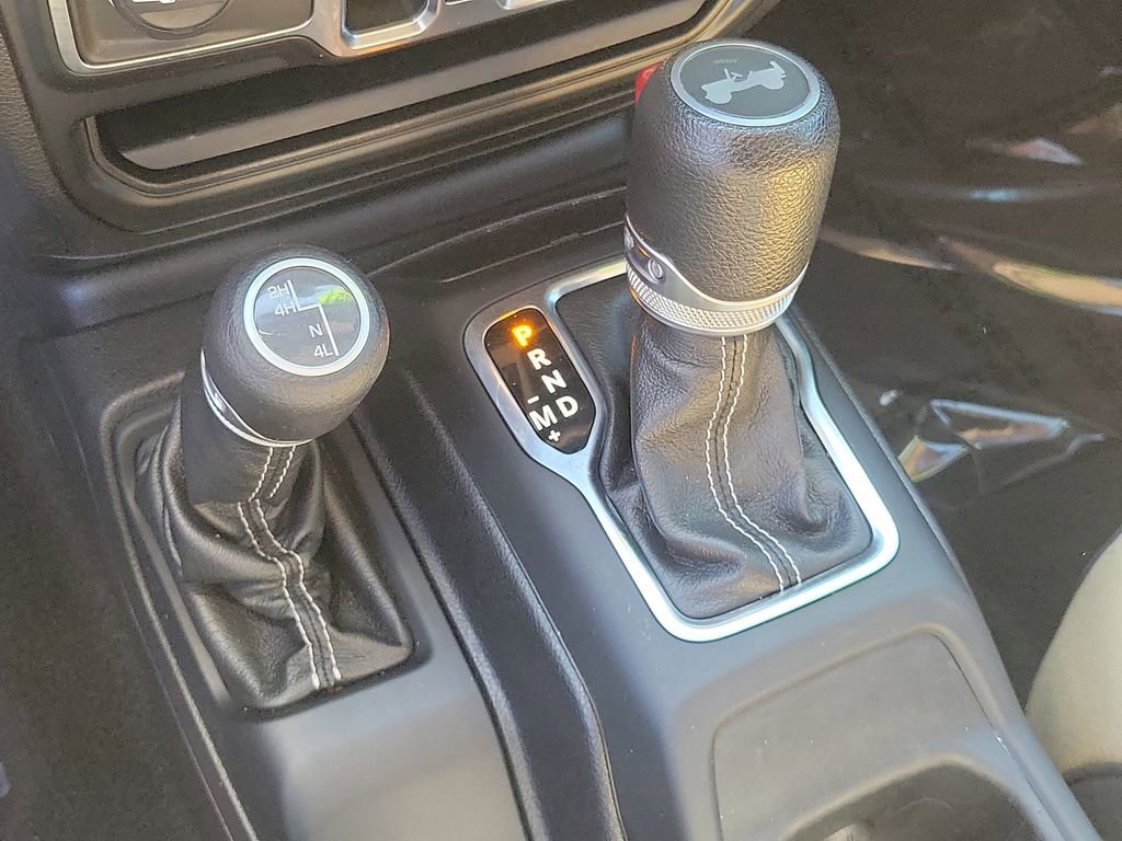 Used 2021 Jeep Wrangler Unlimited Sahara image 21