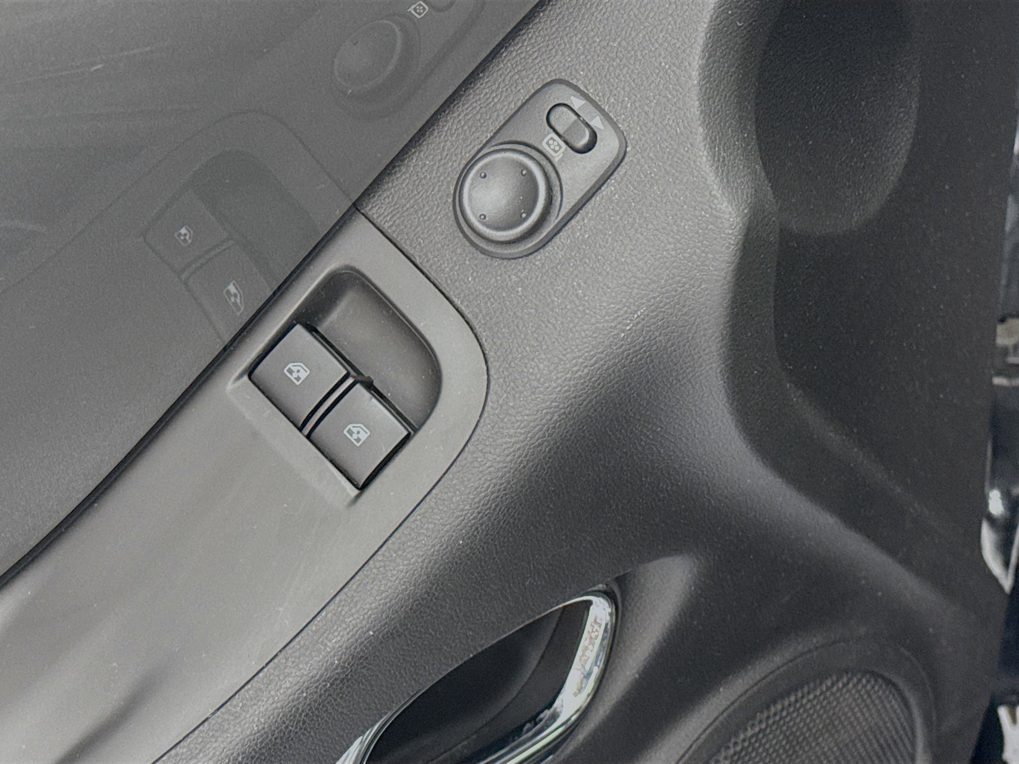 Used 2010 Chevrolet Camaro LT image 16