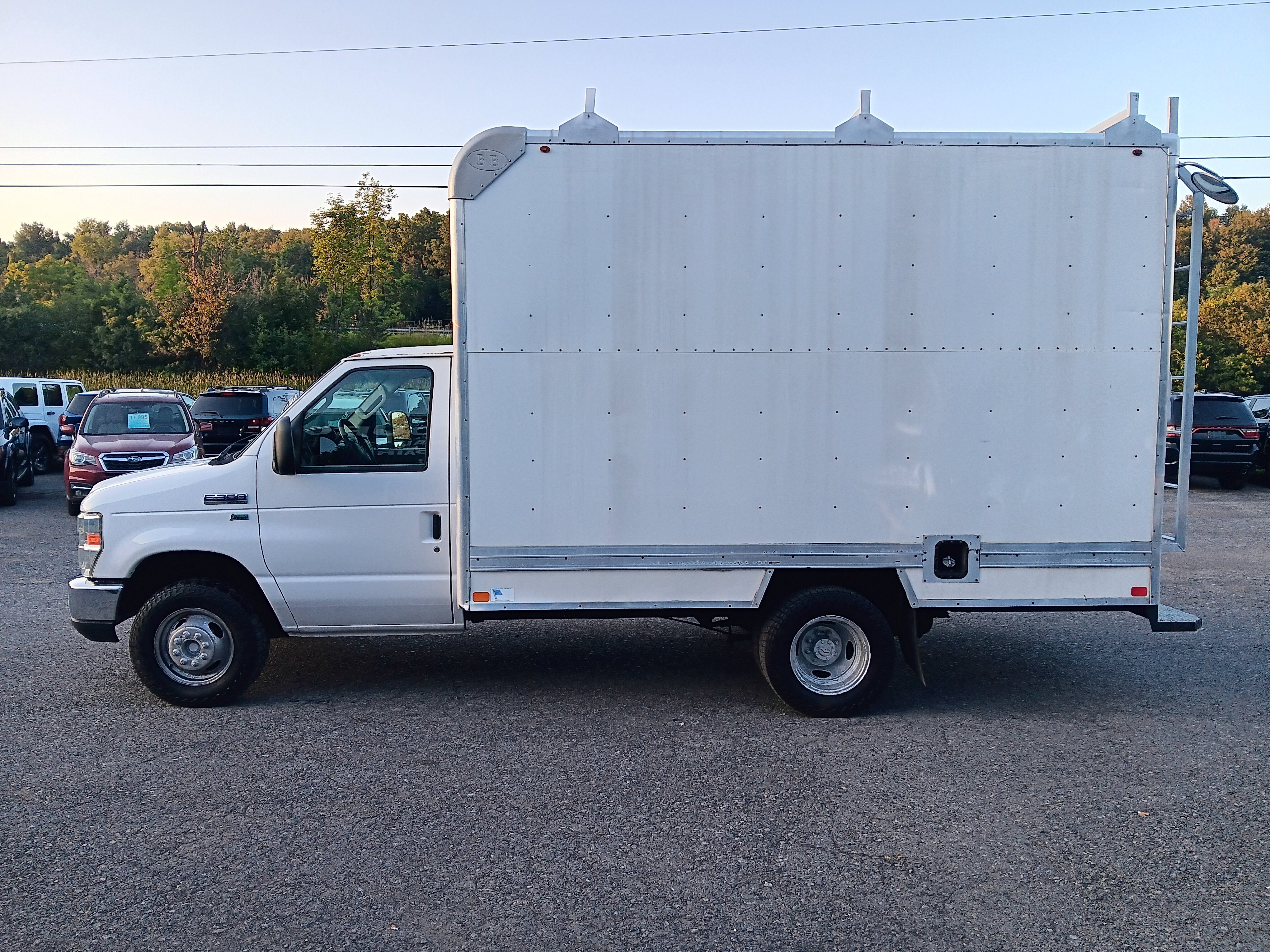 Used 2014 Ford E-350 and Econoline 350 Super Duty RWD image 2