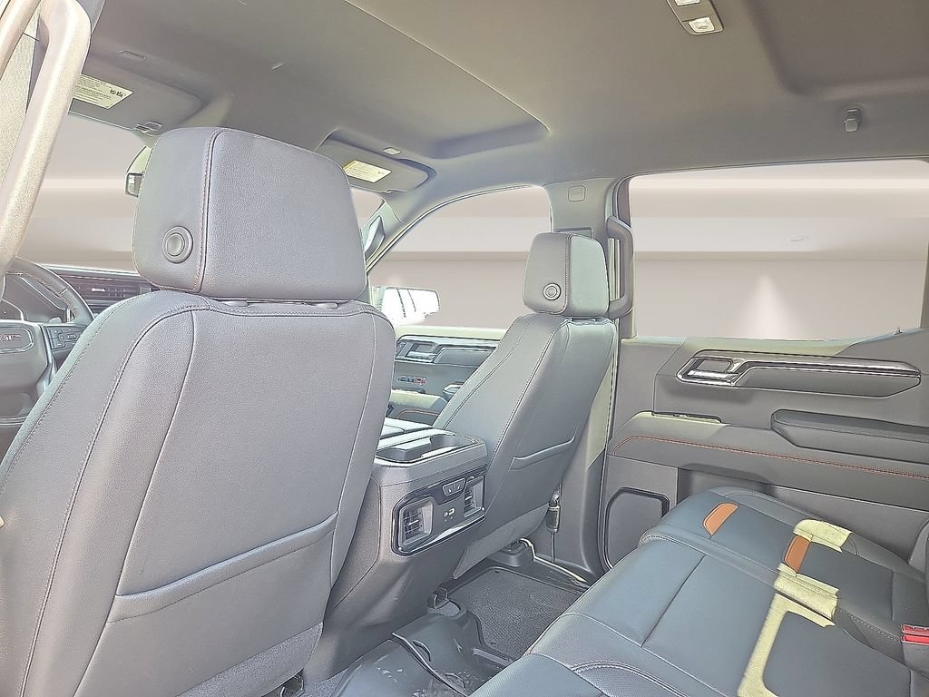 Used 2023 GMC Sierra 1500 AT4 w/ AT4 Premium Package AWD/4WD image 11
