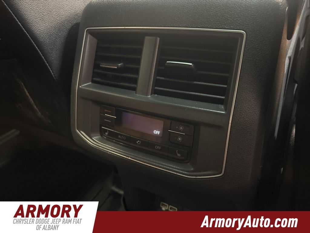 Used 2018 Volkswagen Atlas SEL Premium image 38