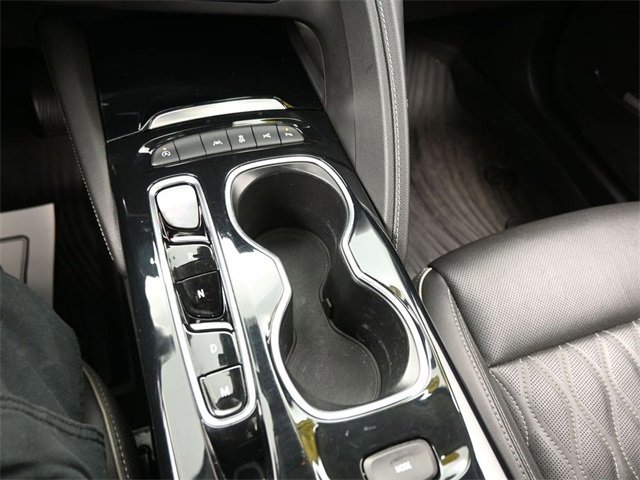 Used 2022 Buick Envision Avenir w/ Technology Package II image 11