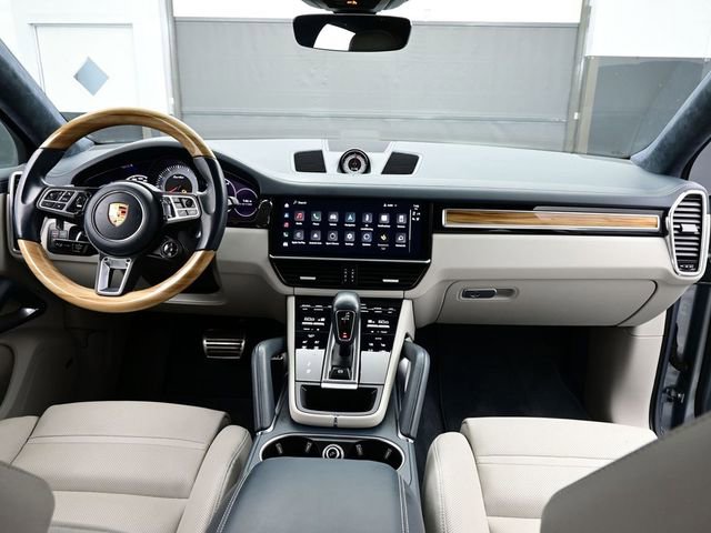 Certified 2022 Porsche Cayenne Turbo image 16