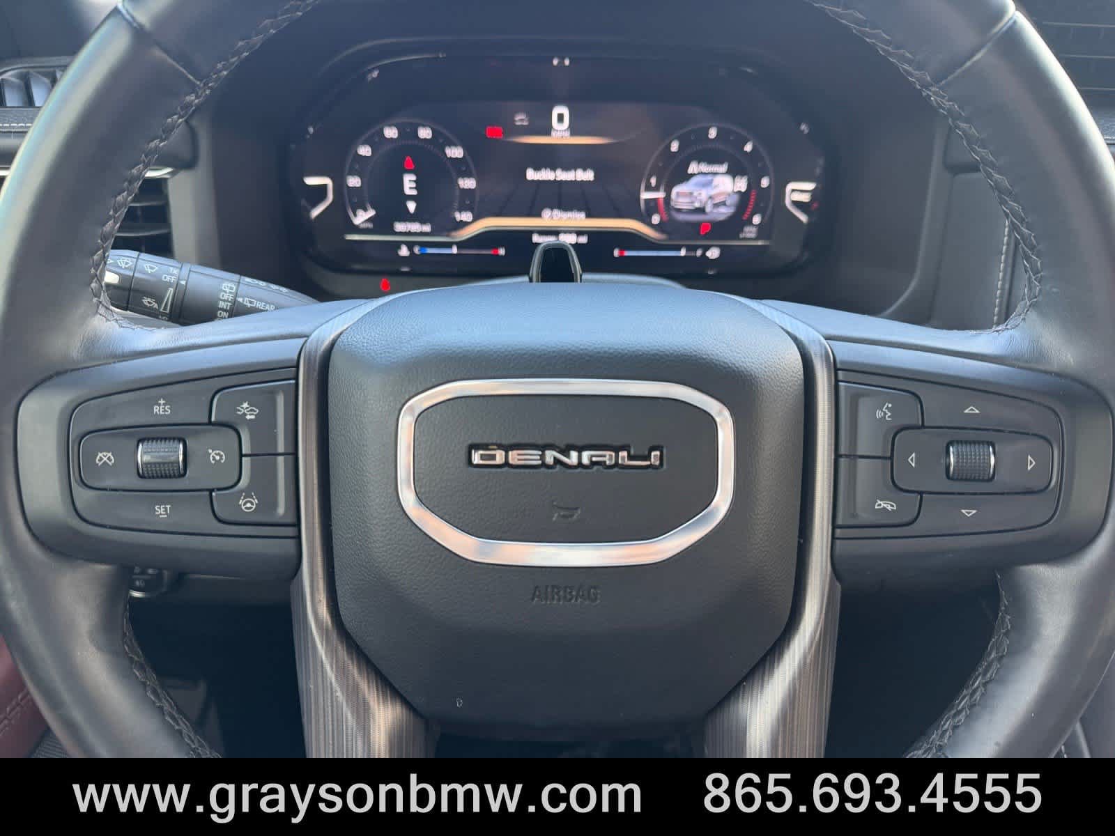 Used 2024 GMC Yukon XL Denali Ultimate AWD/4WD image 32
