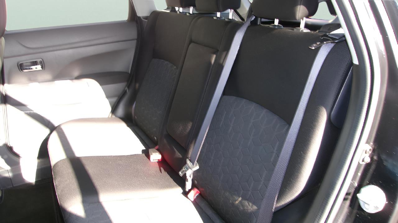 Used 2025 Mitsubishi Outlander Sport ES image 10