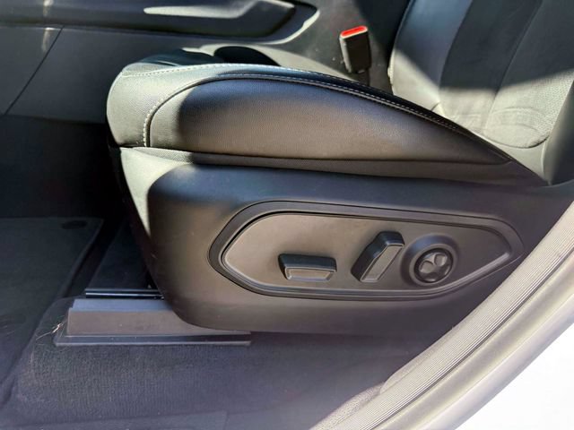 Certified 2024 Jeep Grand Cherokee Altitude AWD/4WD image 17