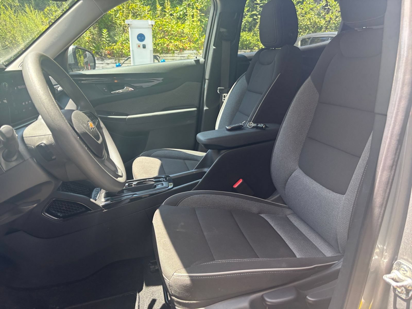 Used 2025 Chevrolet TrailBlazer LT FWD image 34