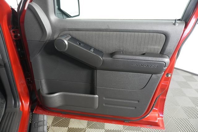 Used 2010 Ford Explorer Sport Trac XLT image 31