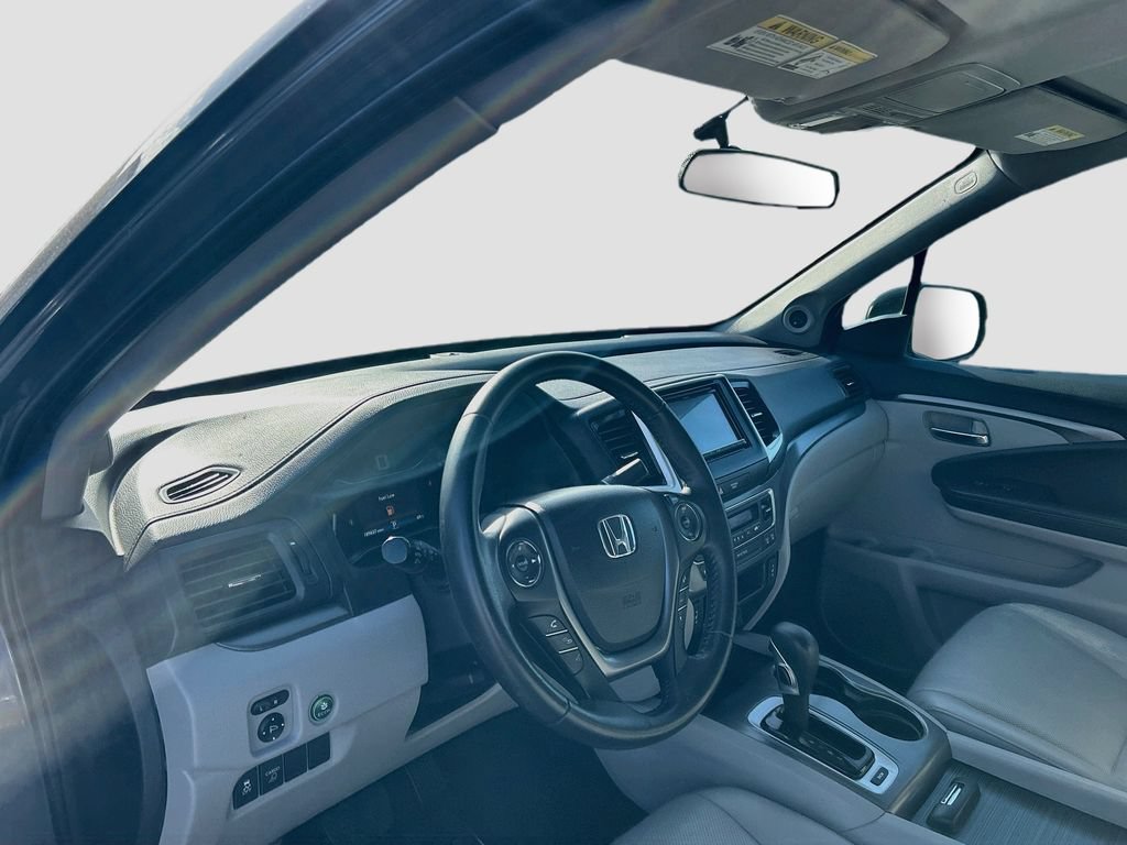 Used 2017 Honda Ridgeline RTL image 9