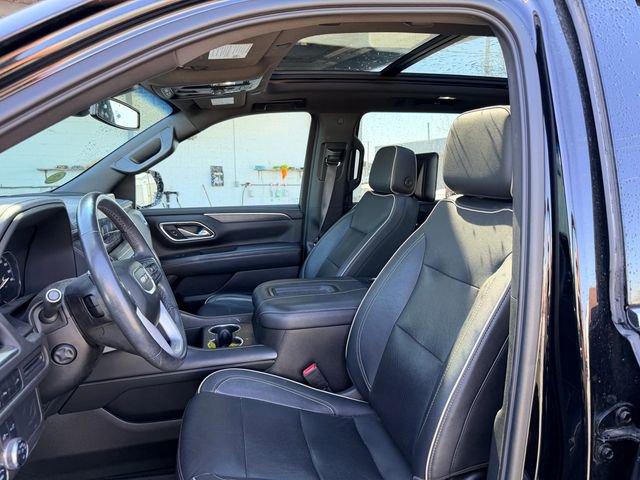 Used 2021 GMC Yukon XL SLT w/ SLT Premium Package image 11