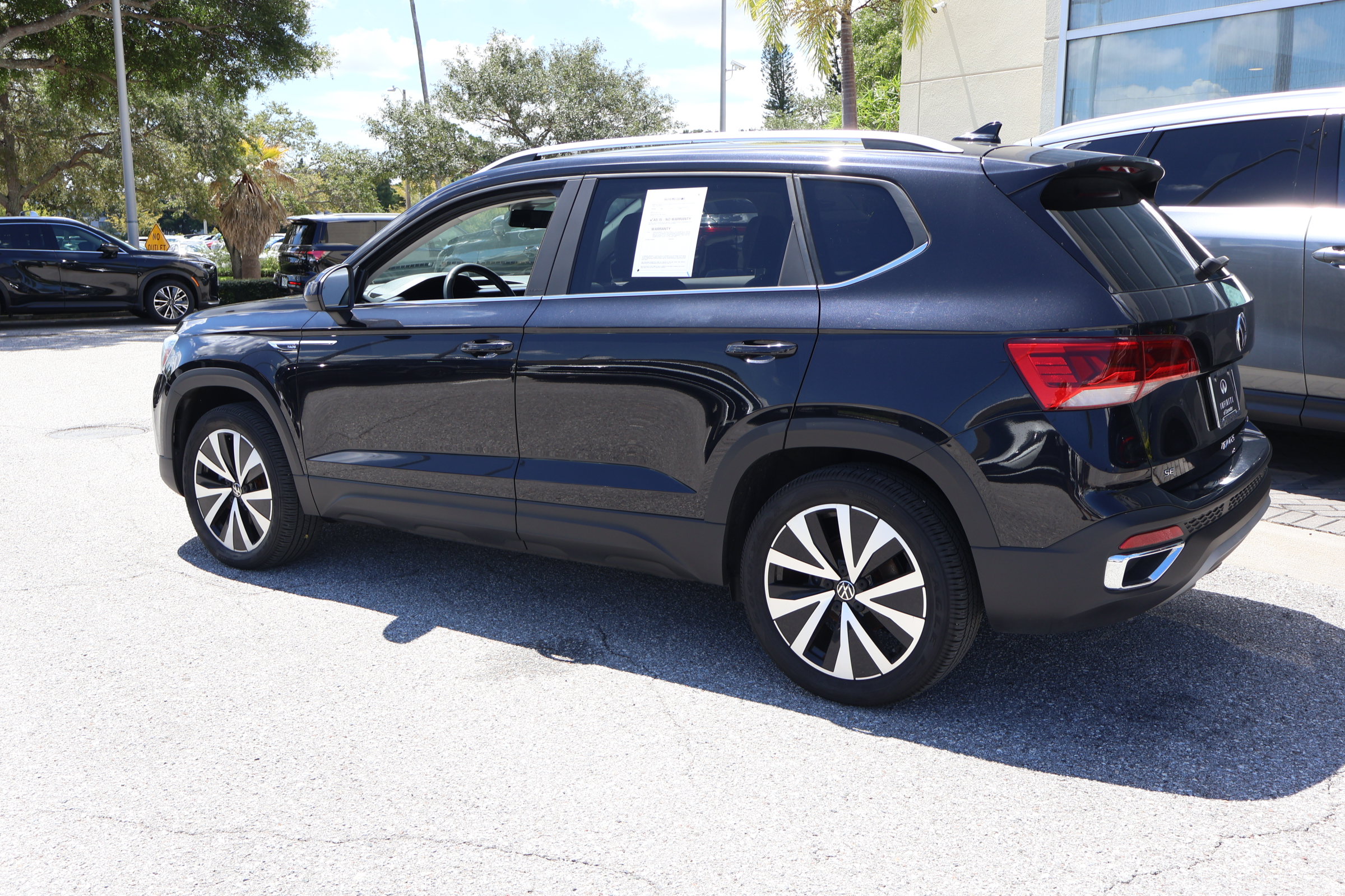 Used 2022 Volkswagen Taos SE w/ IQ.Drive SE Package AWD/4WD image 6