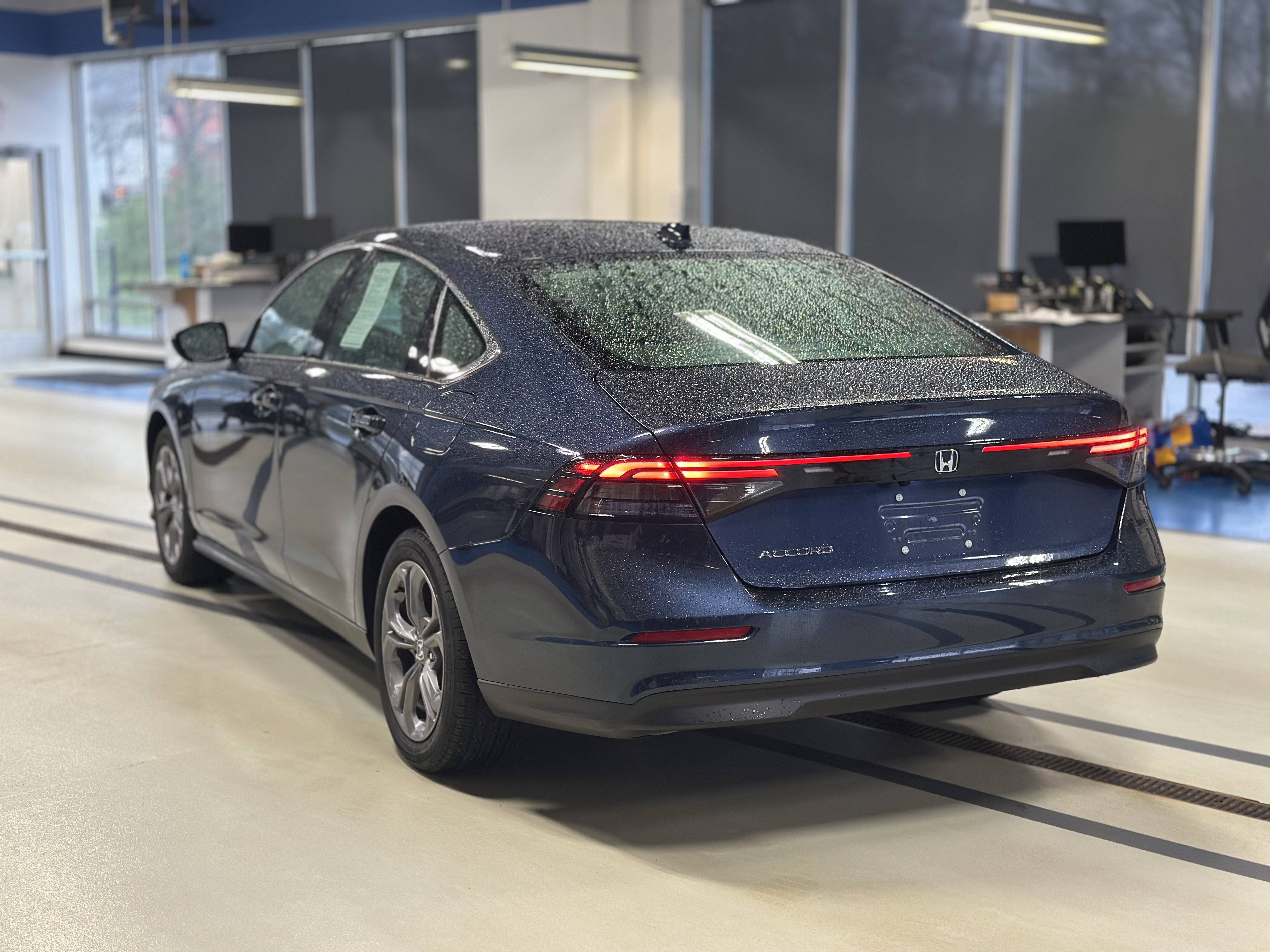 Used 2024 Honda Accord EX image 9