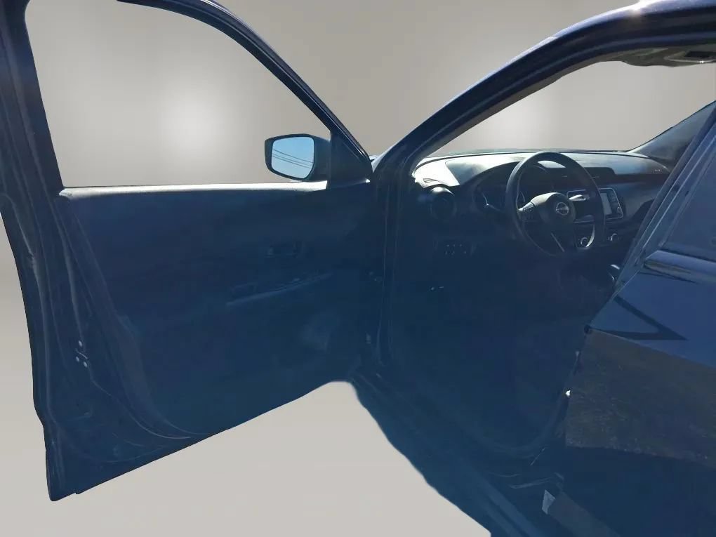 Used 2024 Nissan Kicks S FWD image 17