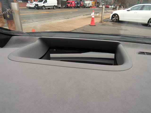 Certified 2023 Mercedes-Benz EQS 450+ 4MATIC Sedan w/ Executive Rear Seat Package image 9