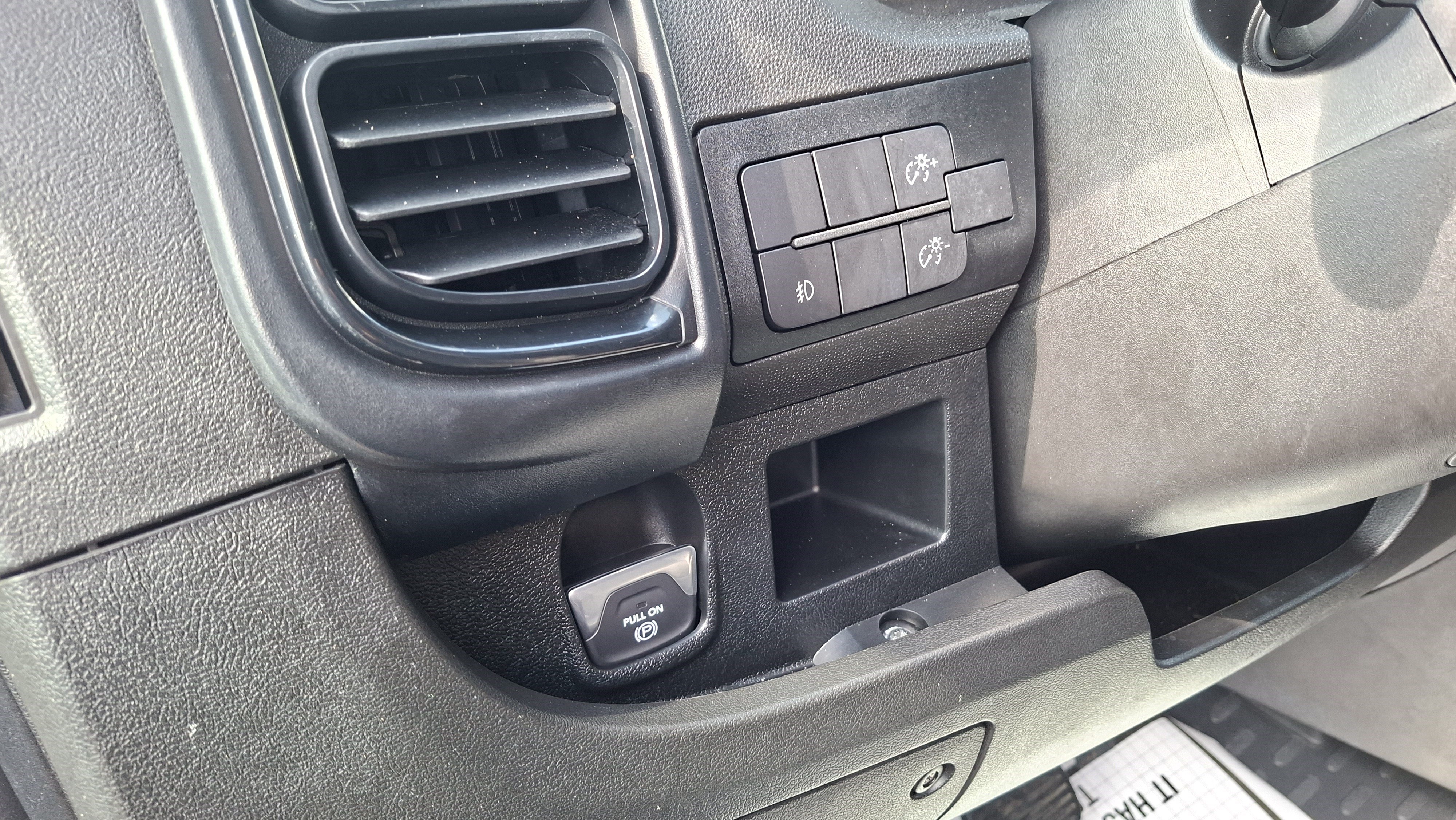Used 2025 RAM ProMaster 2500 w/ Convenience Group FWD image 10