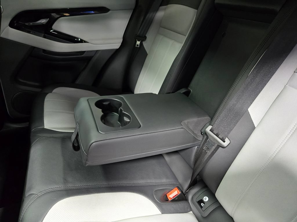Used 2025 Land Rover Range Rover Evoque Dynamic SE AWD/4WD image 34