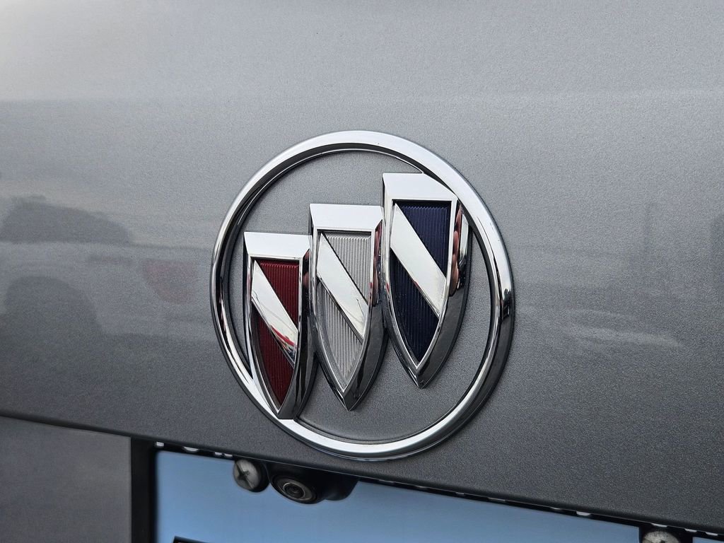 Used 2023 Buick Envision Preferred image 31