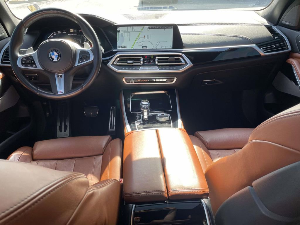 Used 2022 BMW X5 M50i image 12