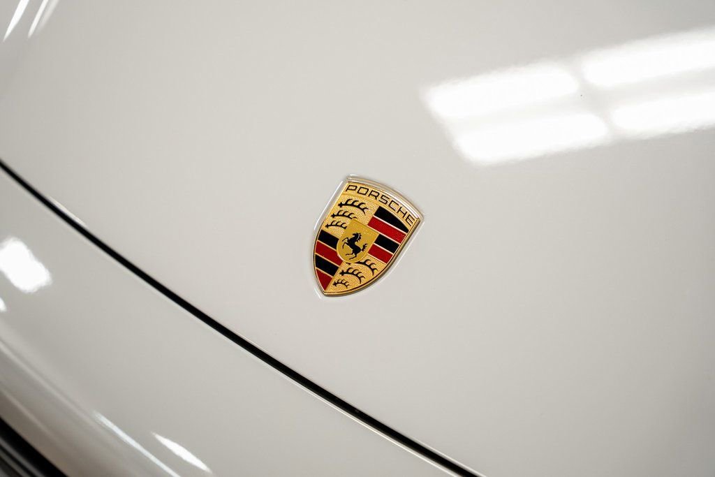 Used 2023 Porsche Cayenne Platinum Edition image 10