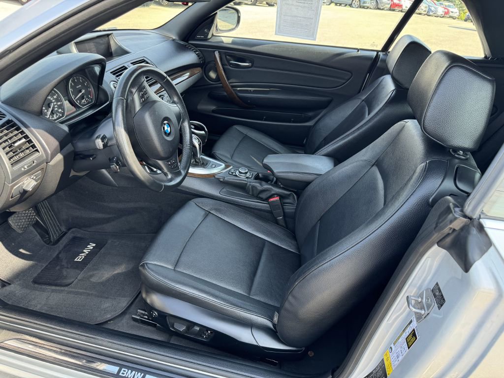 Used 2011 BMW 135i Convertible image 20
