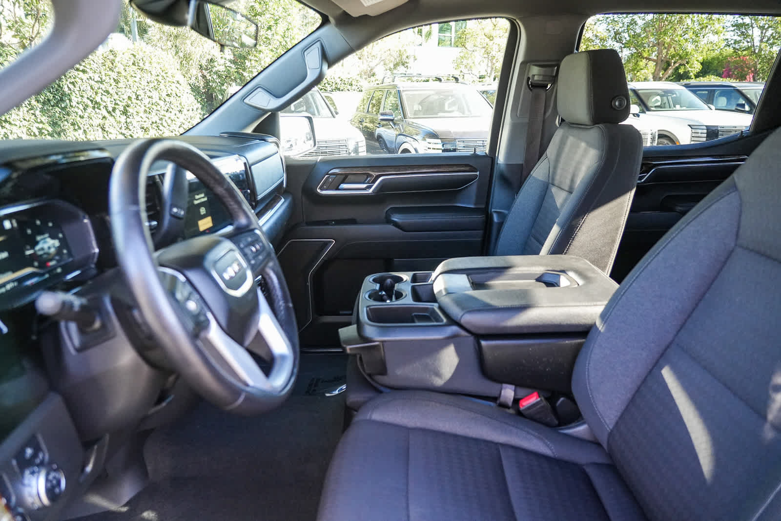 Used 2022 GMC Sierra 1500 Elevation AWD/4WD image 16