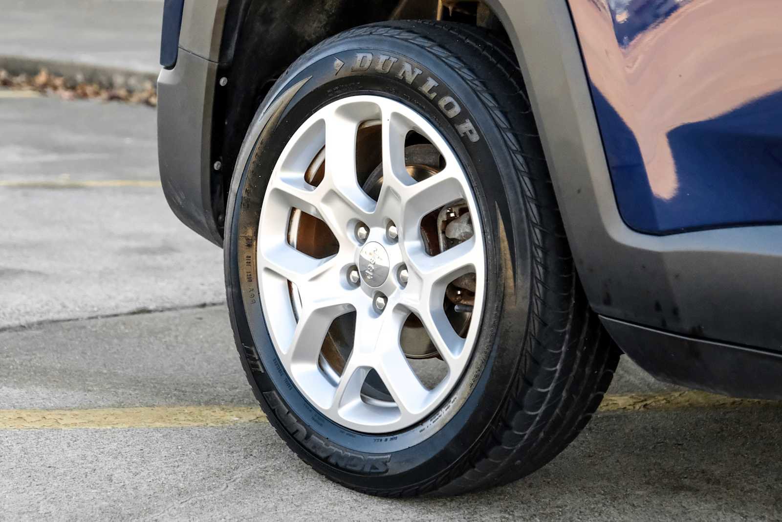 Used 2017 Jeep Renegade Latitude w/ Cold Weather Group image 53